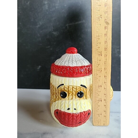 Sock Money Lidded Coffee Mug With Handle - Picture 7 of 10